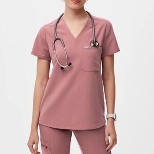 Figs Pink Mauve Short Sleeve Catarina Medical One-Pocket Scrub Top